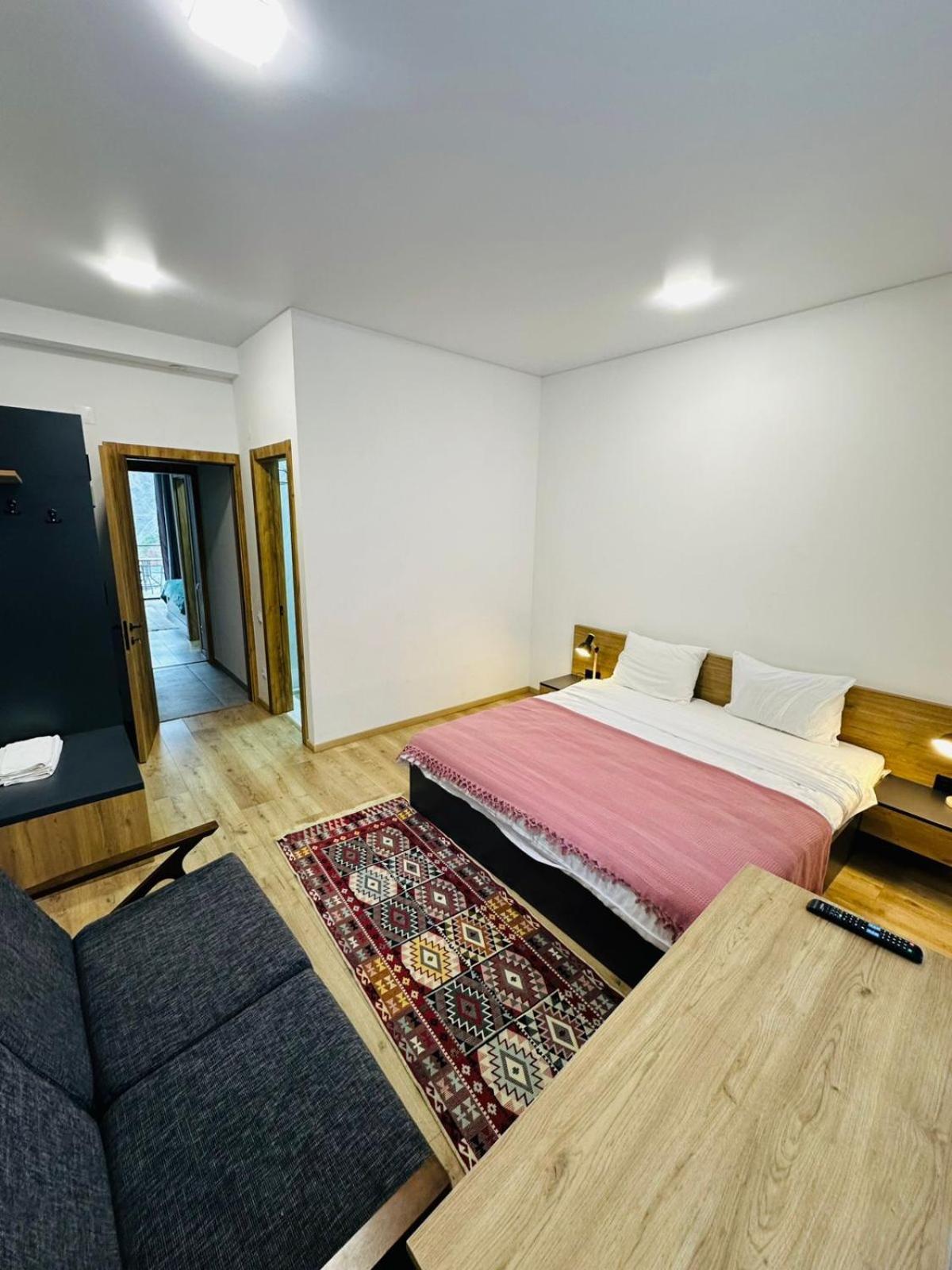 Chalet Kazbegi Hotel ภายนอก รูปภาพ
