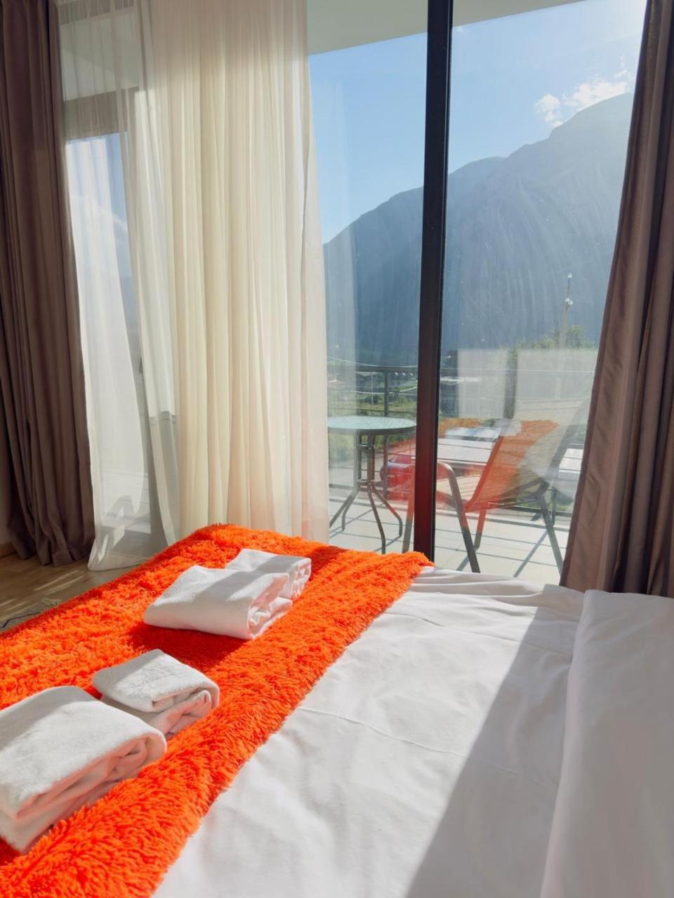 Chalet Kazbegi Hotel ภายนอก รูปภาพ