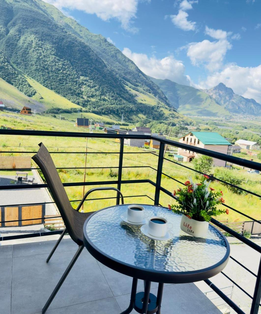 Chalet Kazbegi Hotel ภายนอก รูปภาพ